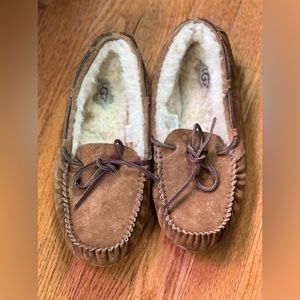 UGGs 5612 Chestnut Brown Women's size 10